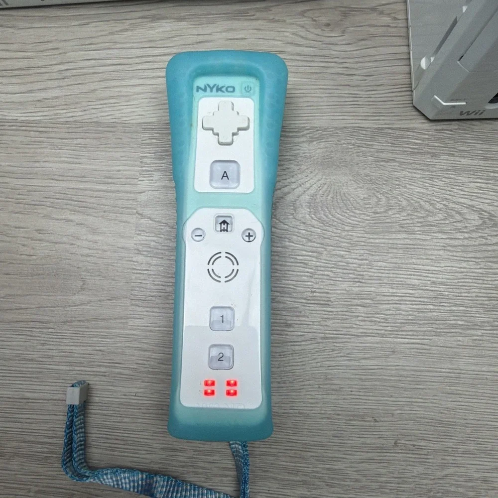 Nintendo Wii White U.S. Model RVL-001 Bundle 1 Remote W/ Case 5‎ Games And Cords